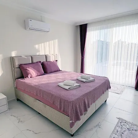 Villa Cempark Ortaca'da Havuzlu Muestakil Korunakli *