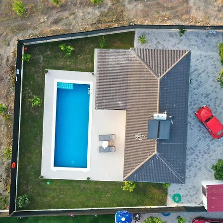 Cempark Ortaca'da Havuzlu Muestakil Korunakli * Ortaca (Mugla)