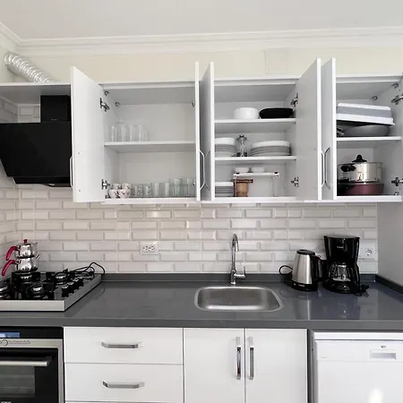 Cempark Ortaca'da Havuzlu Muestakil Korunakli Villa
