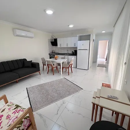 Villa Cempark Ortaca'da Havuzlu Muestakil Korunakli *